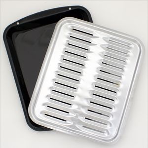 Porcelain broiler pan with chrome grill