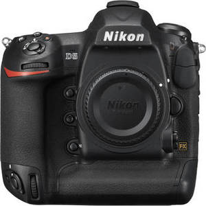D5 DSLR Camera (Body Only, Dual XQD Slots)